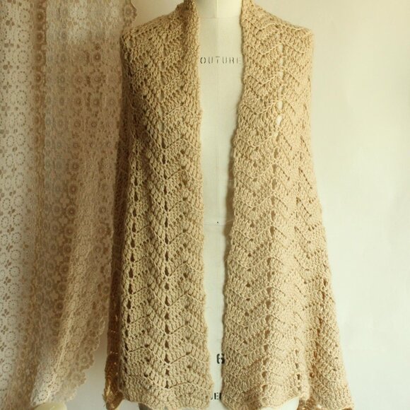 Vintage 1960s 1970s Knit Wrap Beige Scarf,  Rectangular Extra Large - Picture 2 of 10